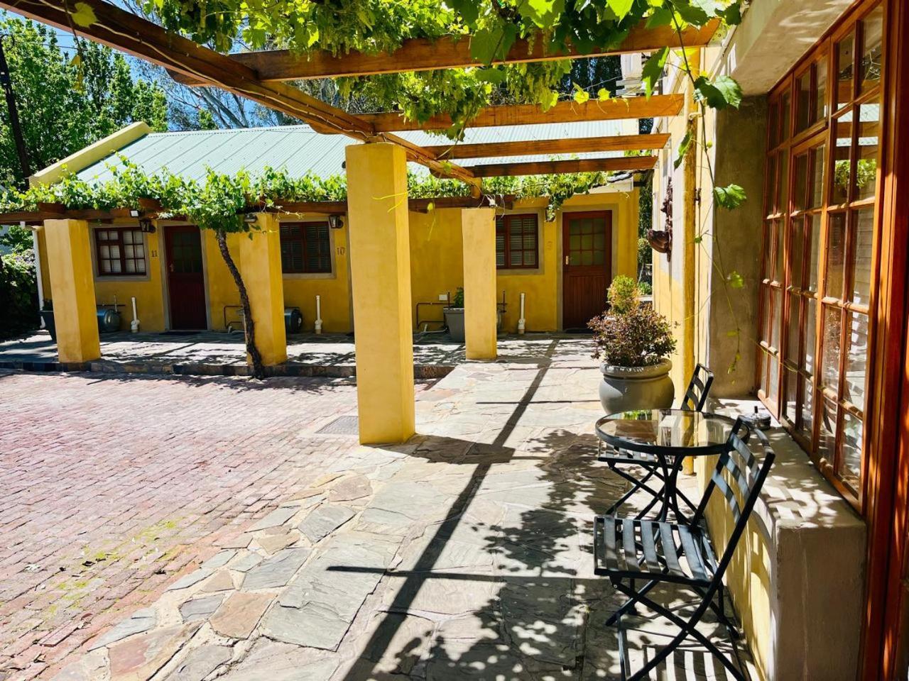 17 on Bird Guest House Beaufort West Extérieur photo