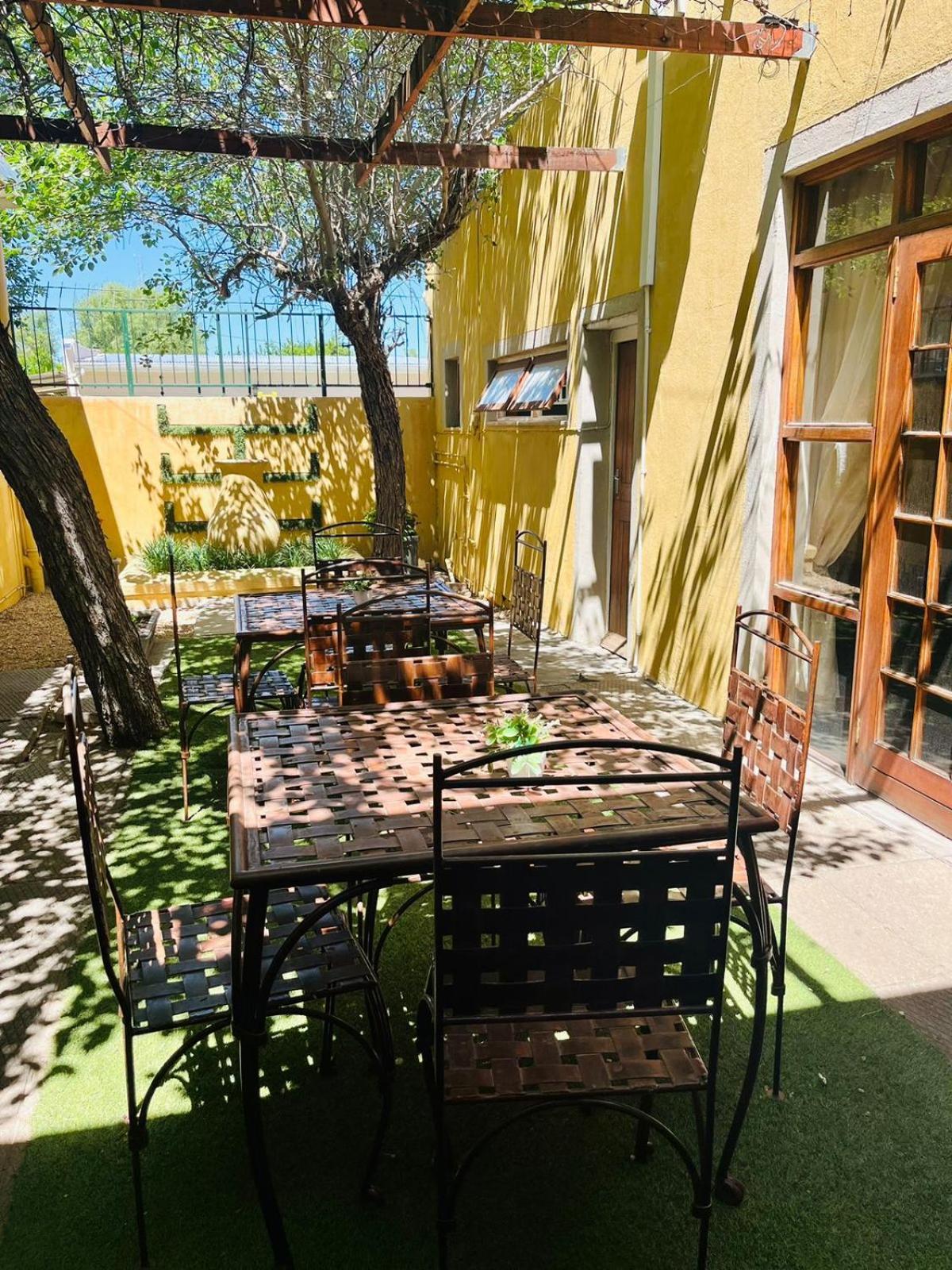 17 on Bird Guest House Beaufort West Extérieur photo