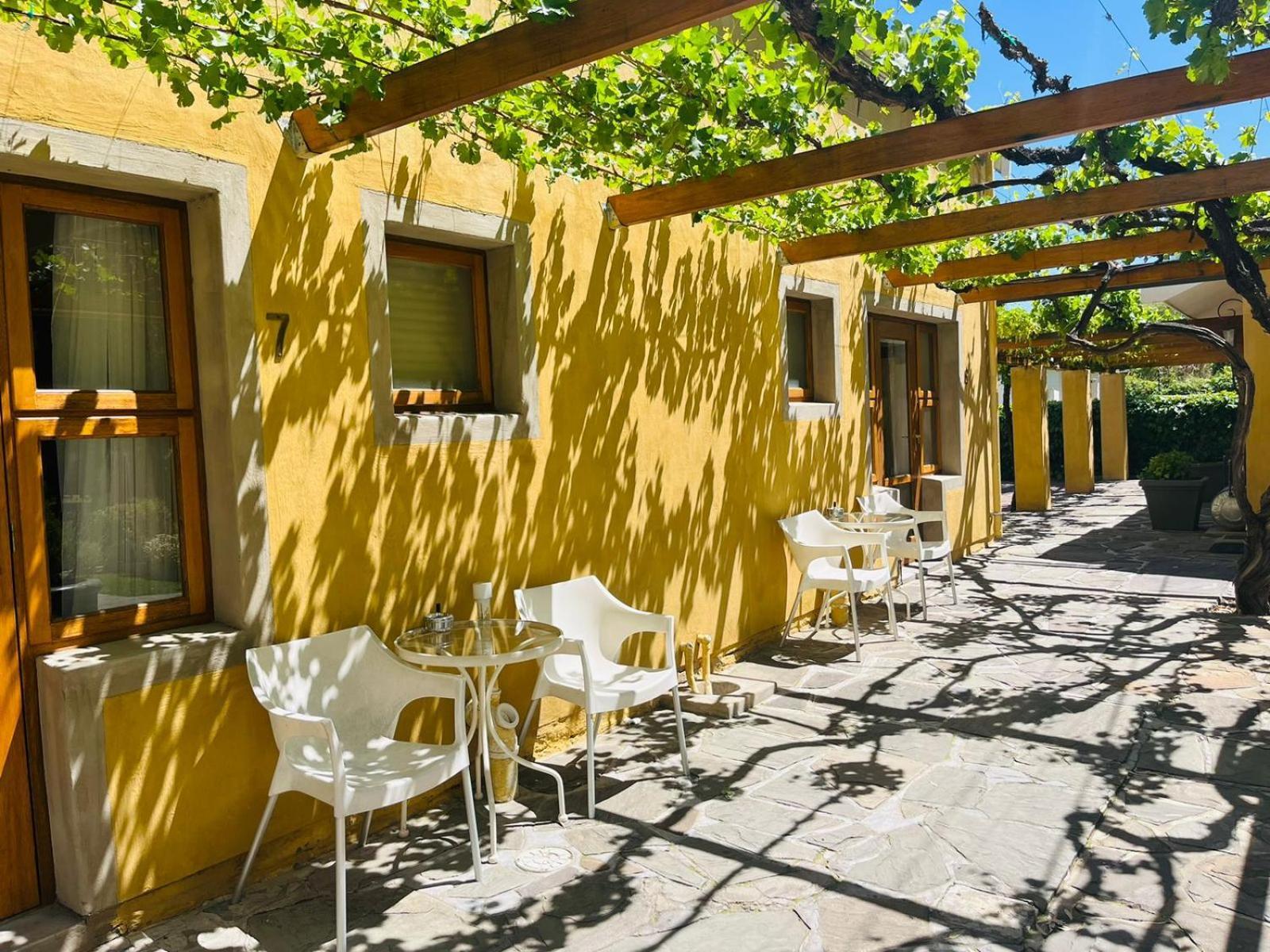 17 on Bird Guest House Beaufort West Extérieur photo