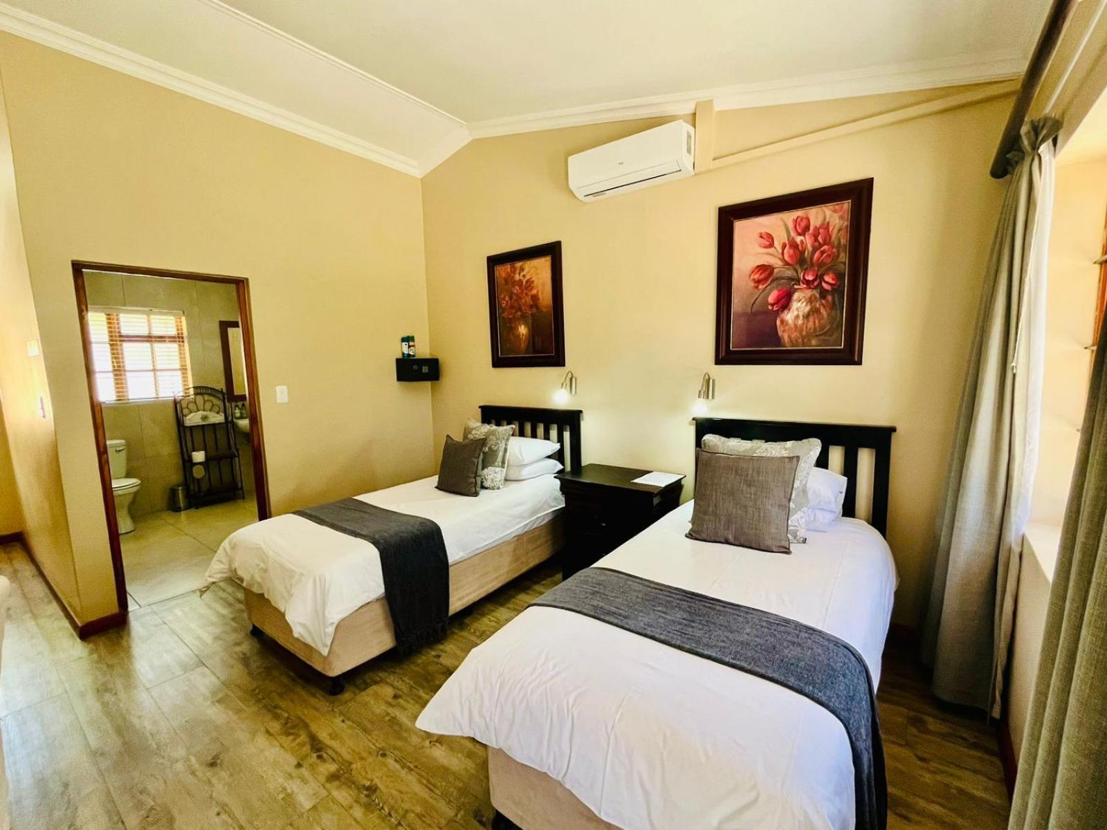 17 on Bird Guest House Beaufort West Extérieur photo
